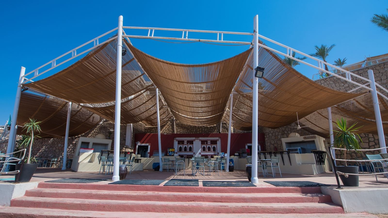 restaurants-beach-bar