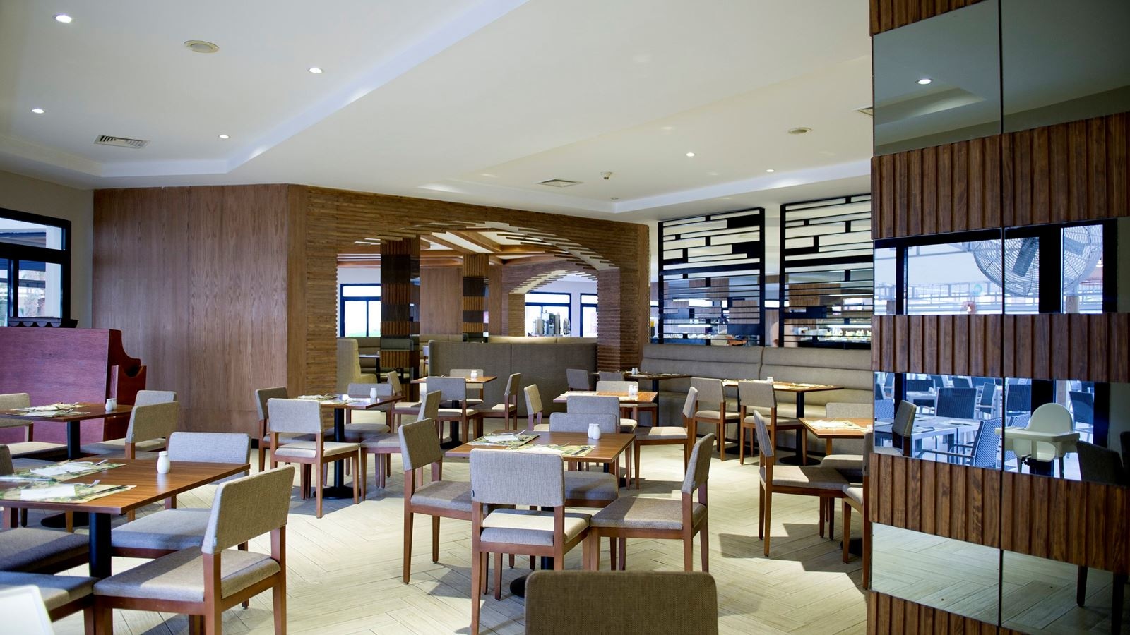 restaurants-amphoras-restaurant