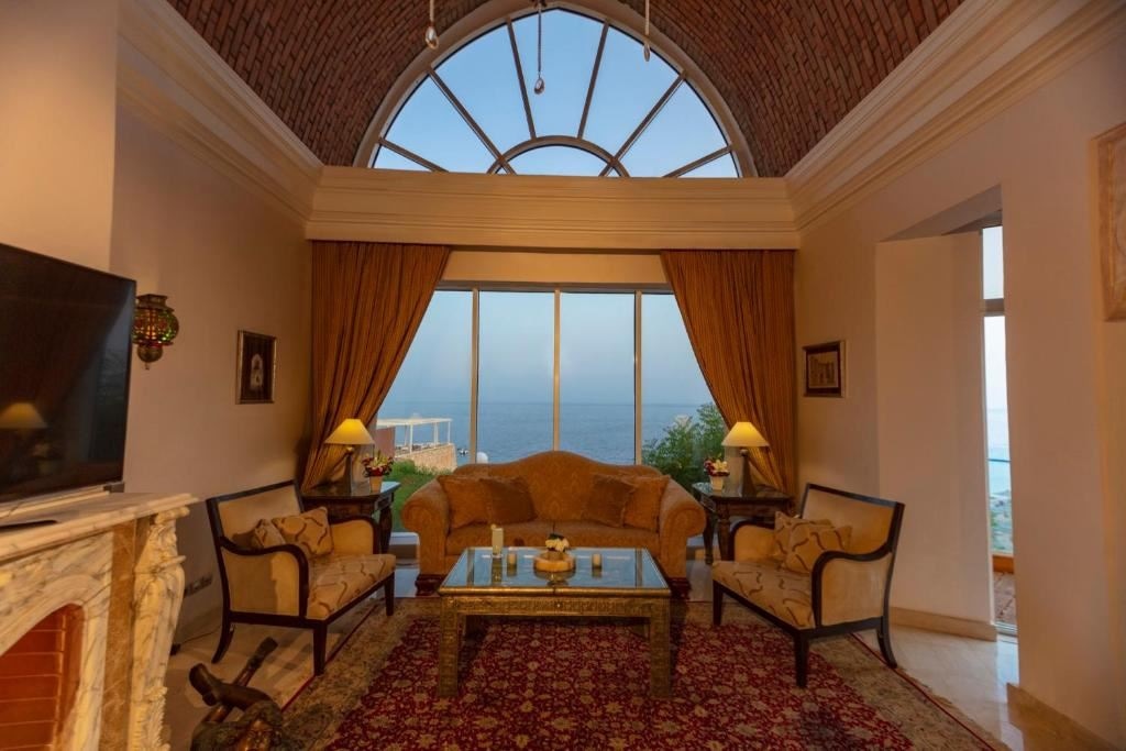 rooms-villa-queen-farida