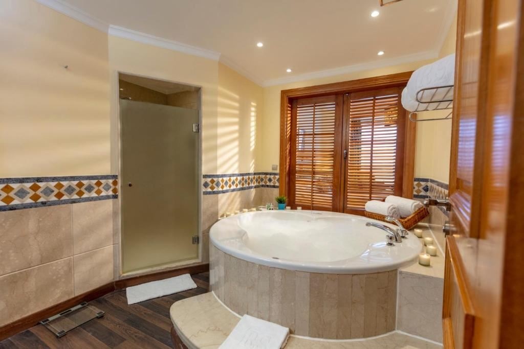 rooms-villa-queen-farida