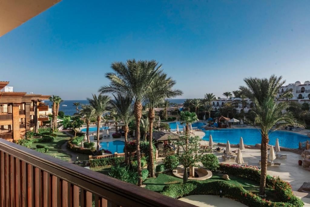 rooms-royal-savoy-suite