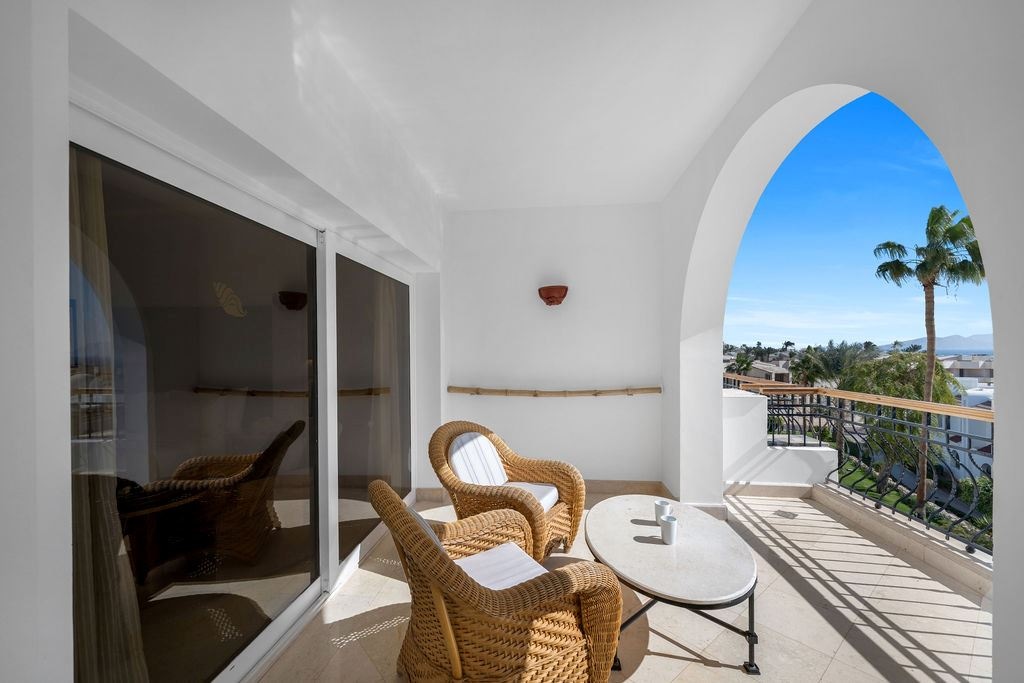 rooms-diplomatic-suite