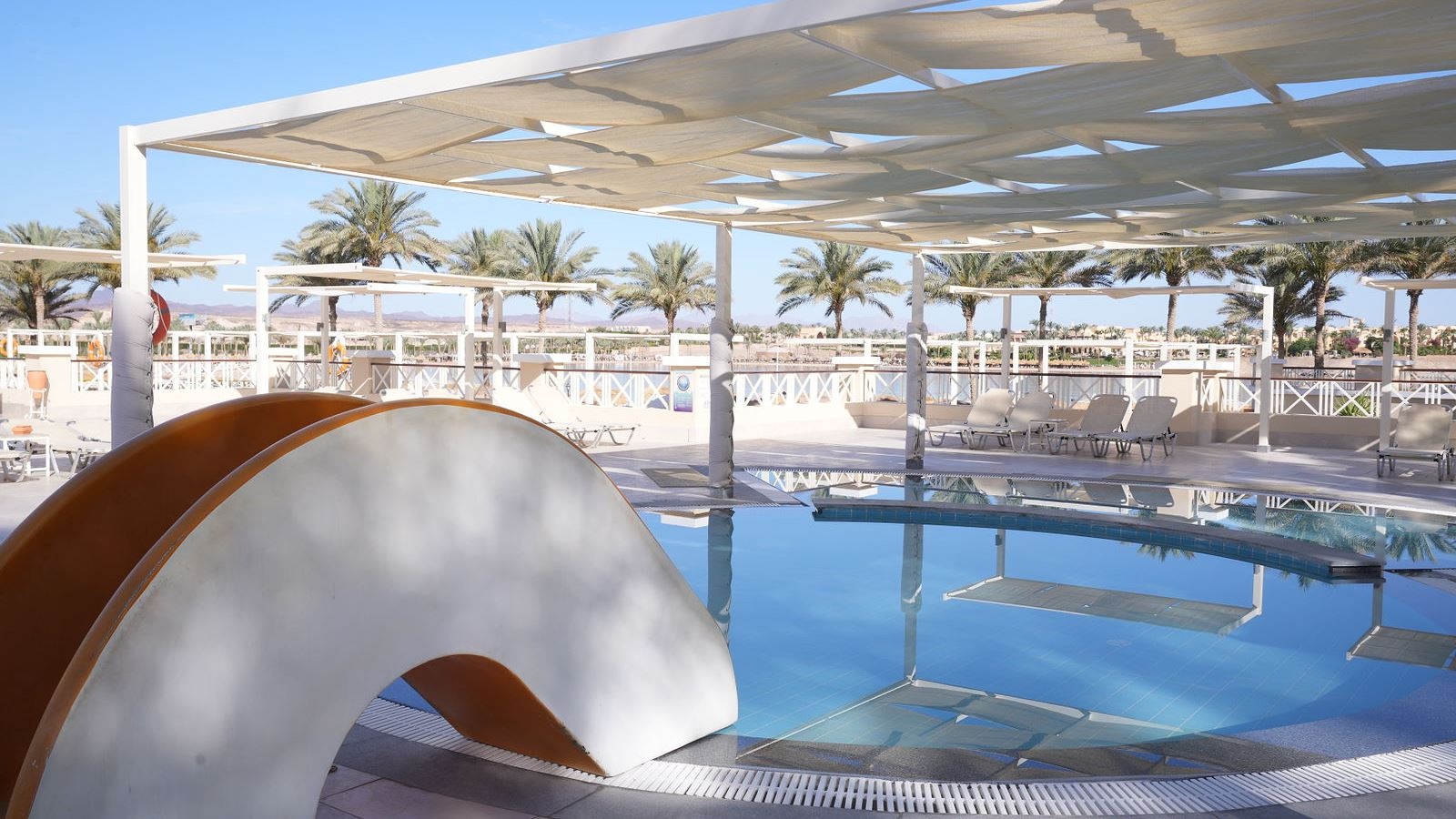 pools-outdoor-childrens-pool