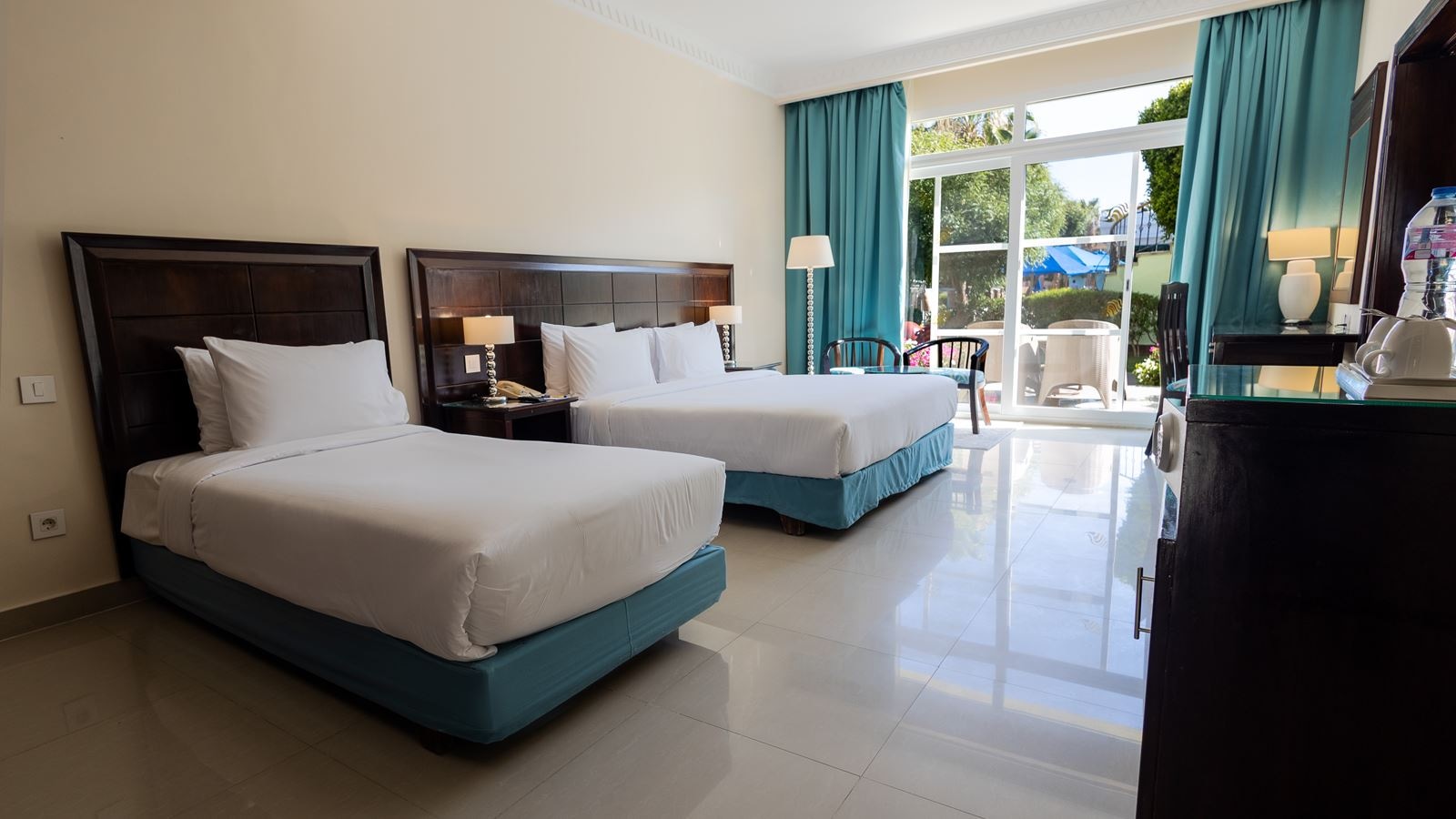 rooms-suite-garden-view