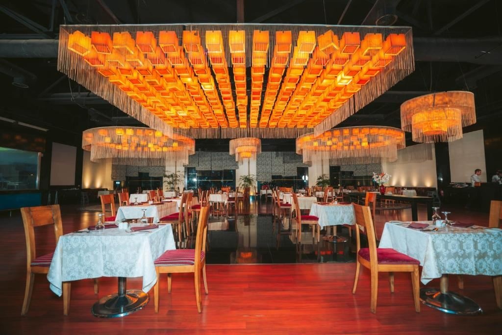 restaurants-restaurants