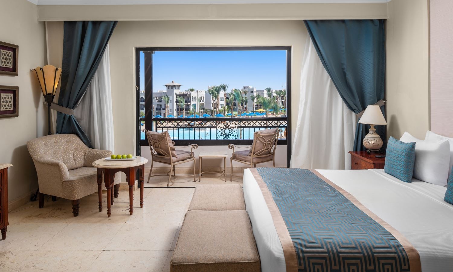 rooms-standard-family-interleading-room-lagoon-view