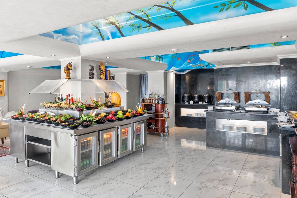 restaurants-royal-lounge