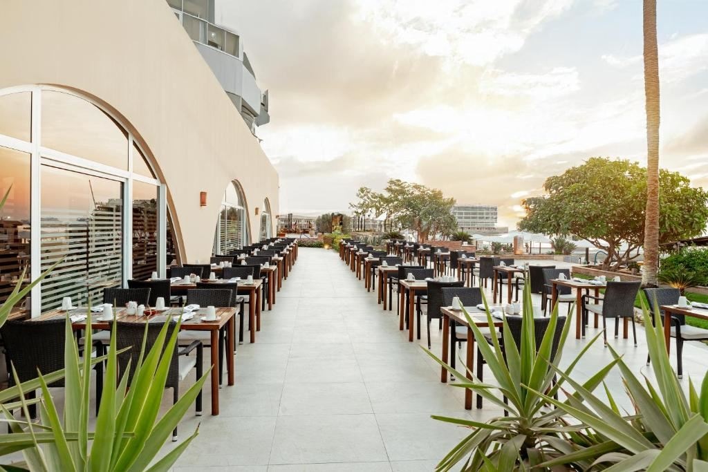 restaurants-restaurants