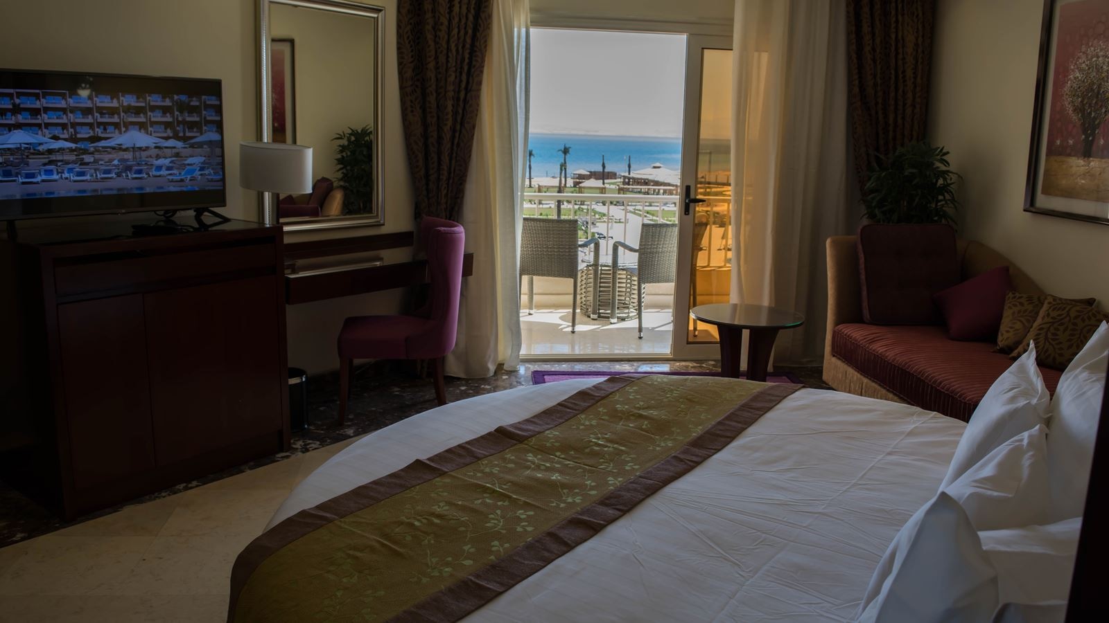 rooms-honey-moon-suite