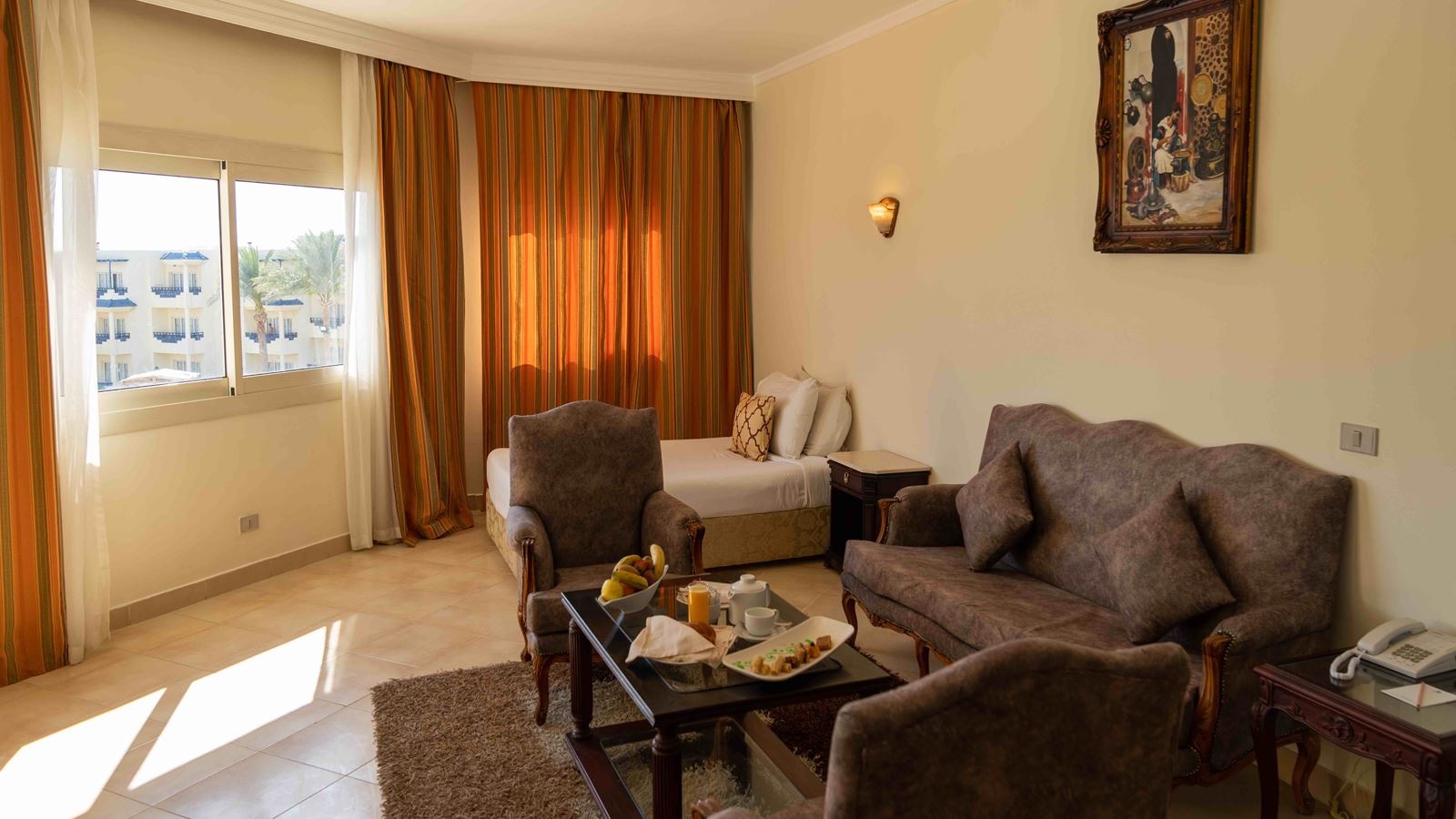 rooms-suite-pool-view