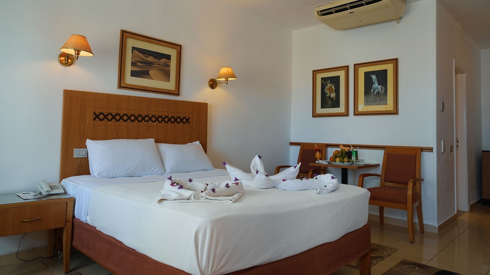 rooms-deluxe-chalet-beach-front-bungalow