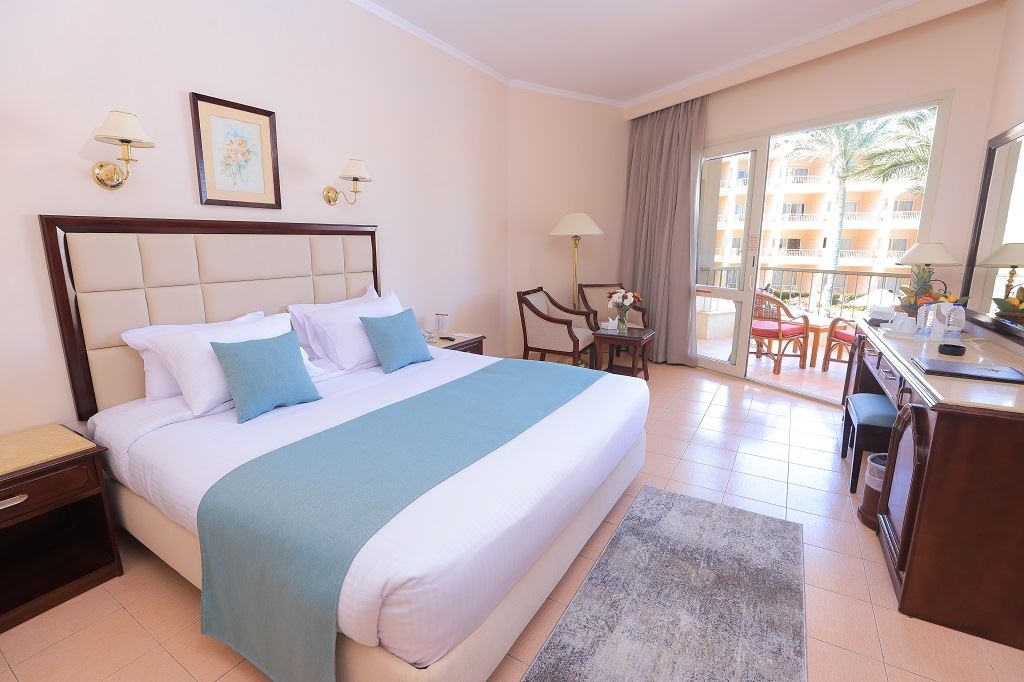 rooms-standard-sideseaview-room