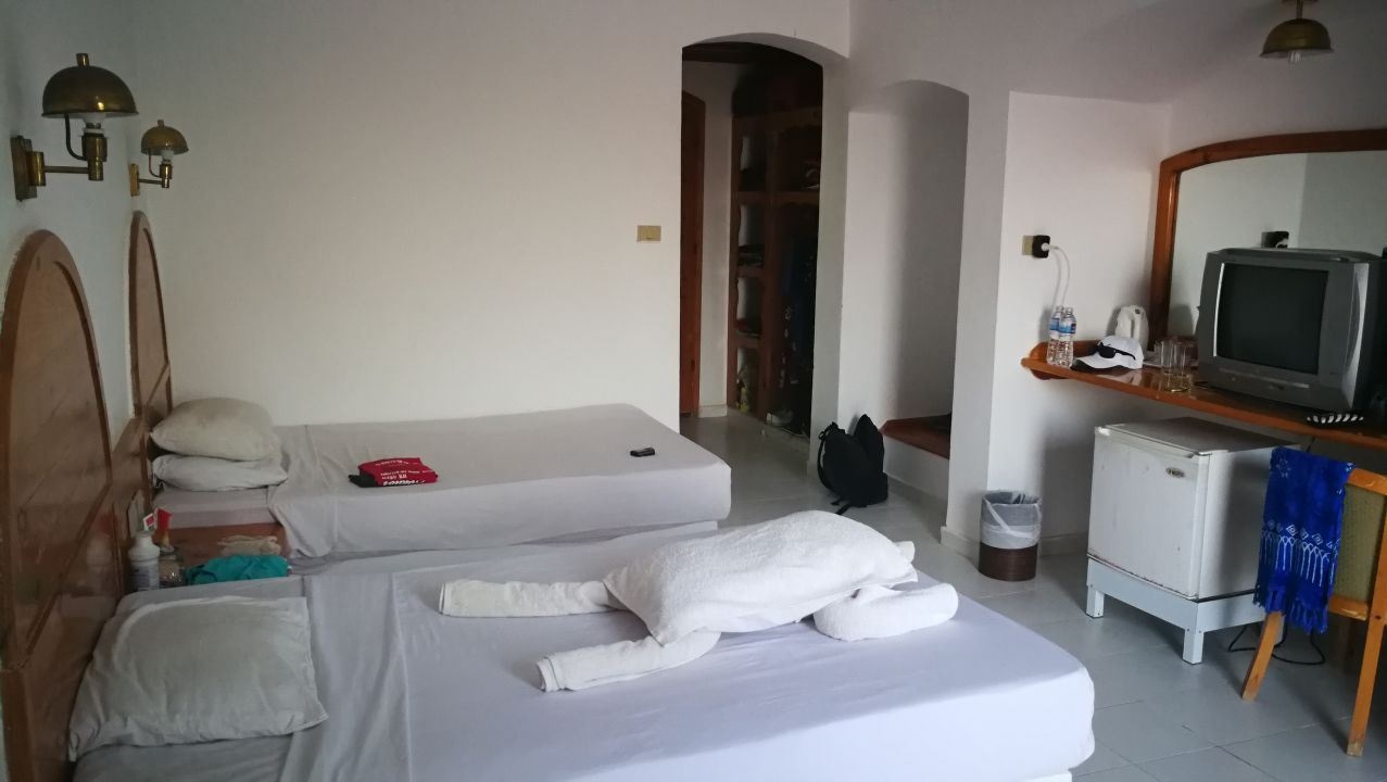 rooms-basic-bungalow-room