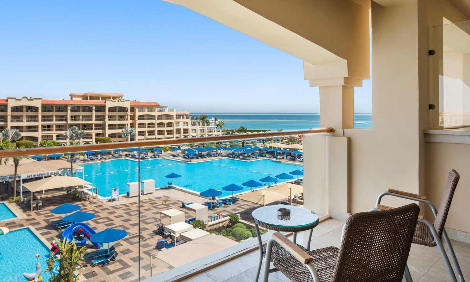 rooms-deluxe-room-sea-side-view