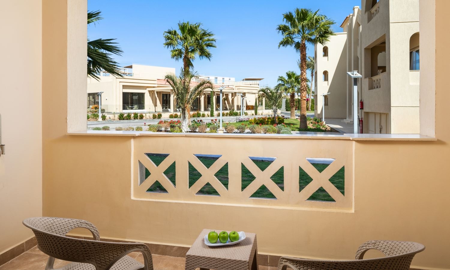 rooms-room-standard-garden-view