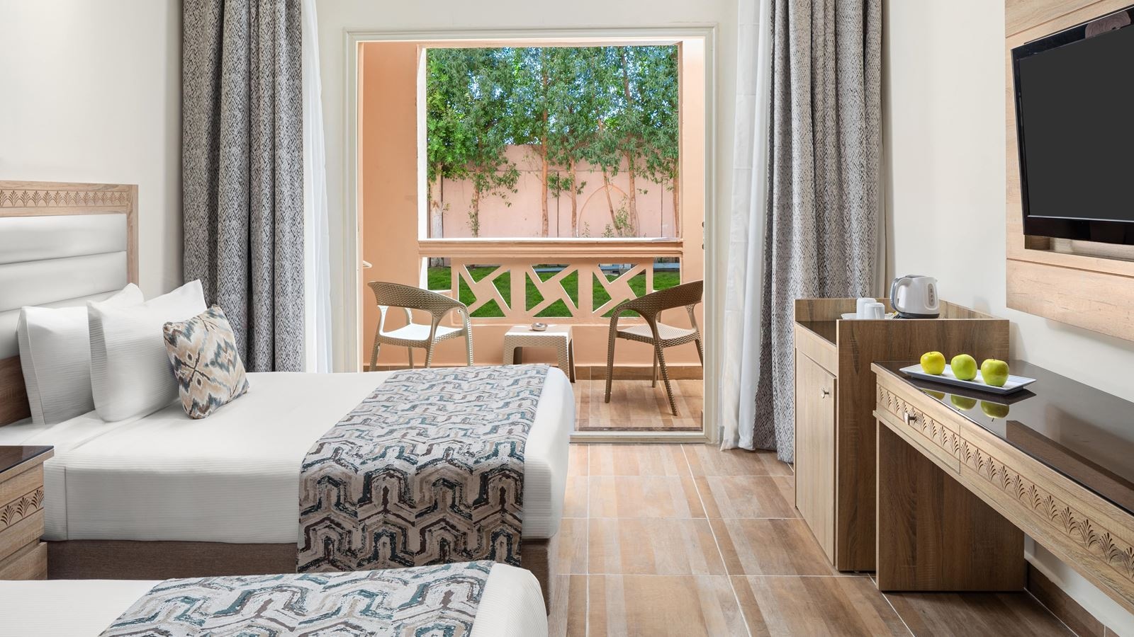 rooms-room-stadard-garden-view