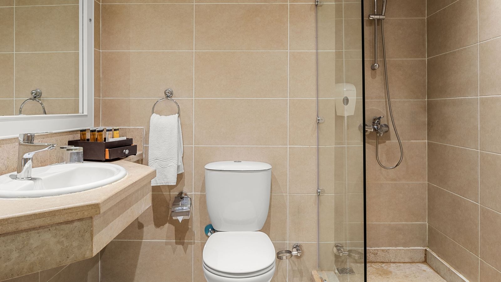 rooms-room-stadard-garden-view