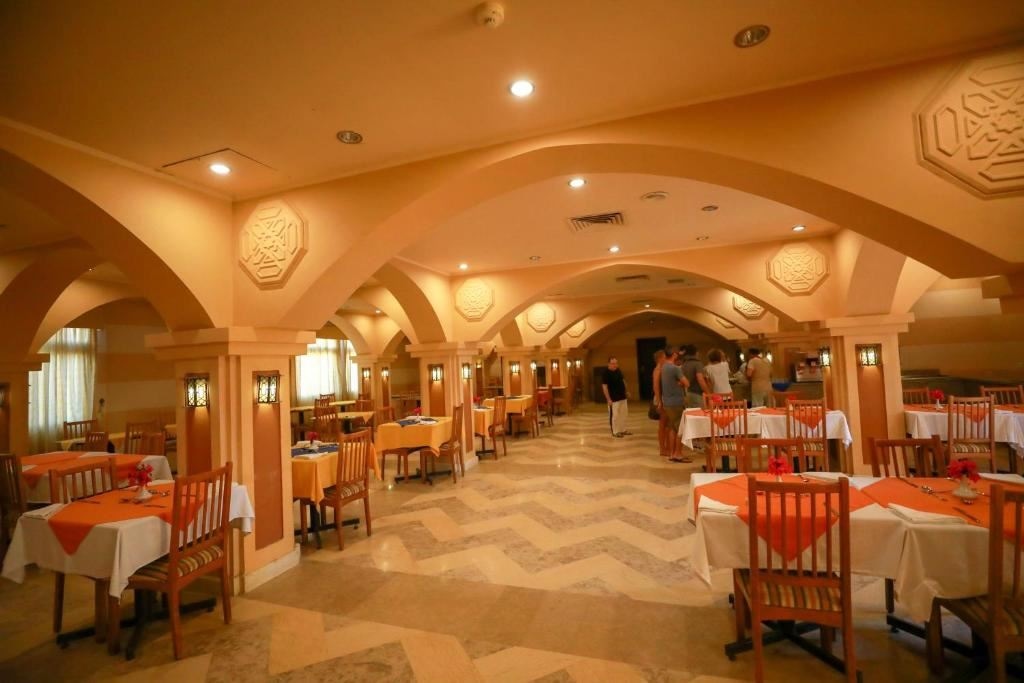 restaurants-restaurants