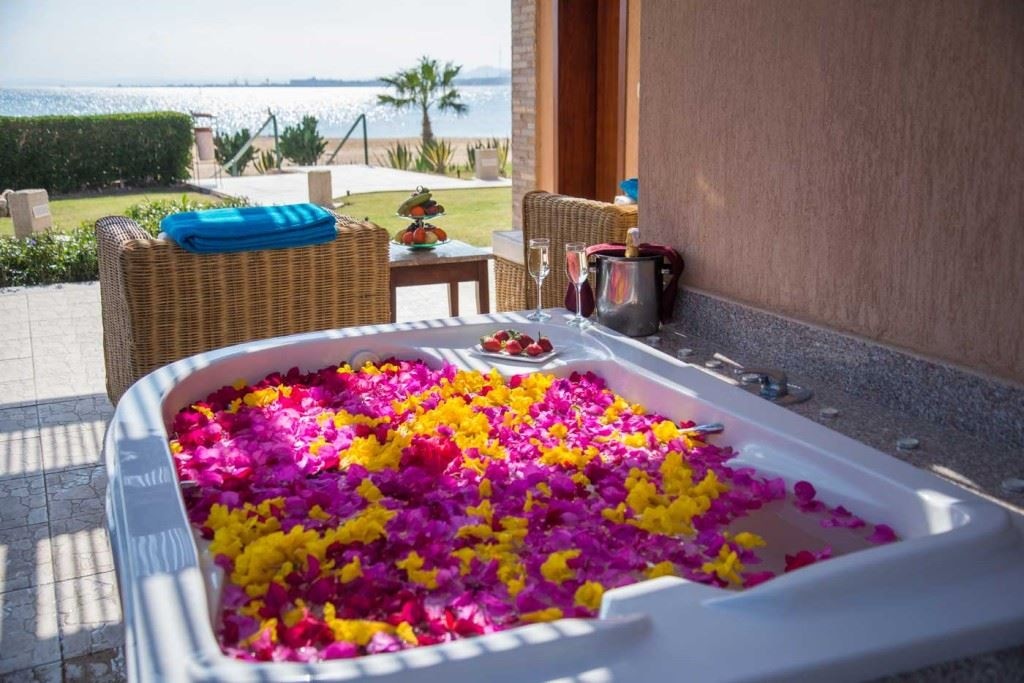 rooms-superior-room-with-jacuzzi