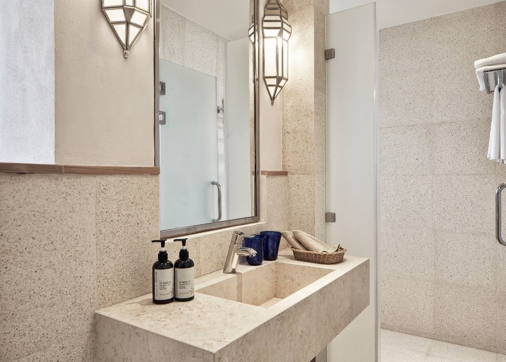 rooms-deluxe-room--premium-room