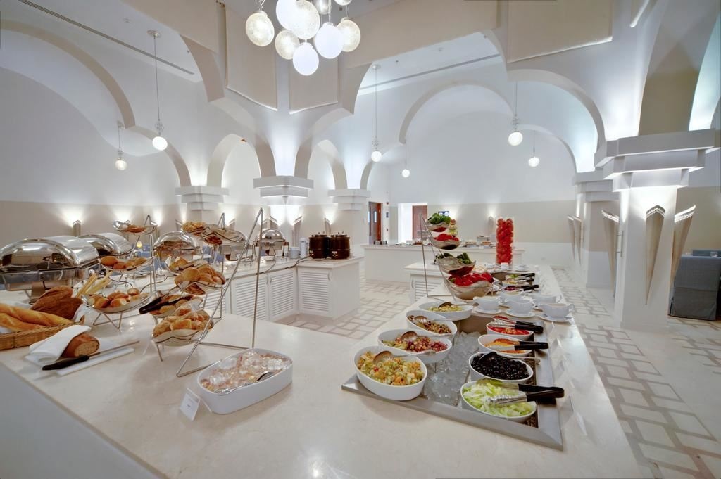 restaurants-mer-bey-restaurant