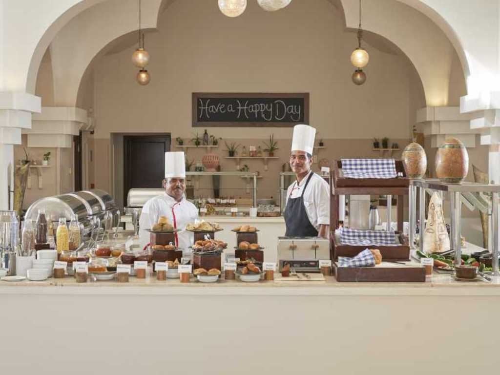 restaurants-mer-bey-restaurant