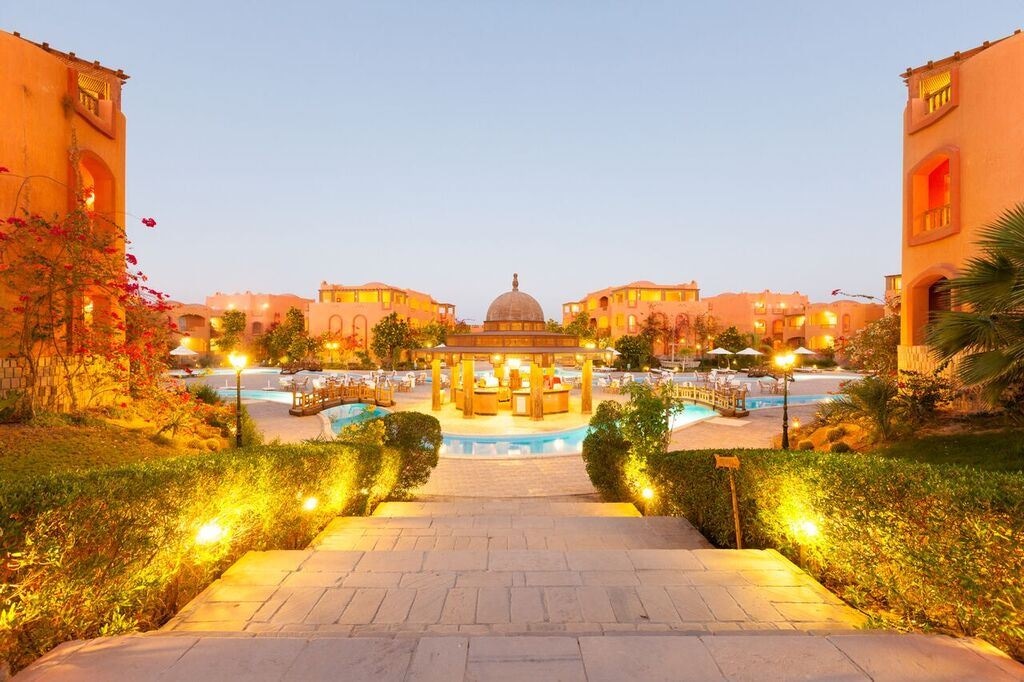 bars-gardenia-pool-bar