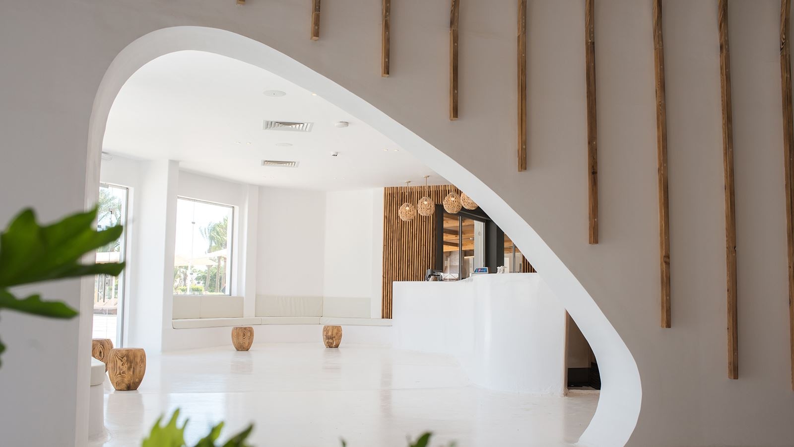 bars-ophelia-lobby-bar