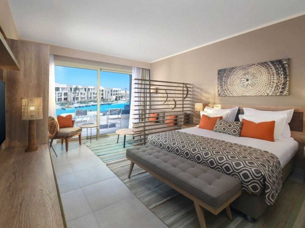 rooms-sea-view--pool-view-grand-room