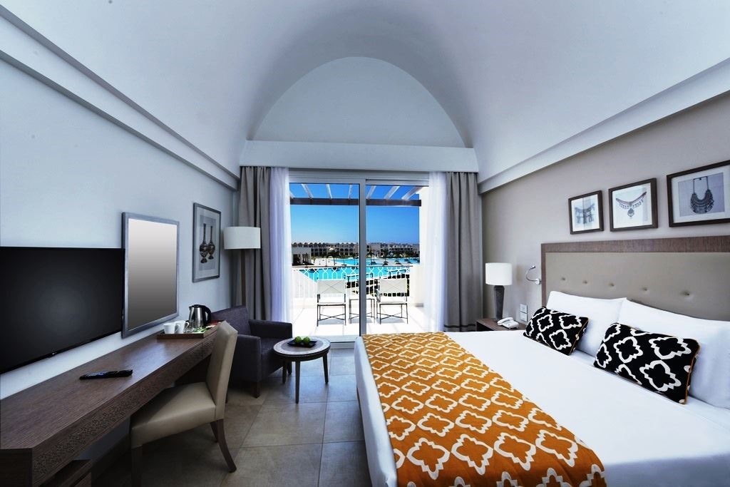 rooms-superior-pool-view