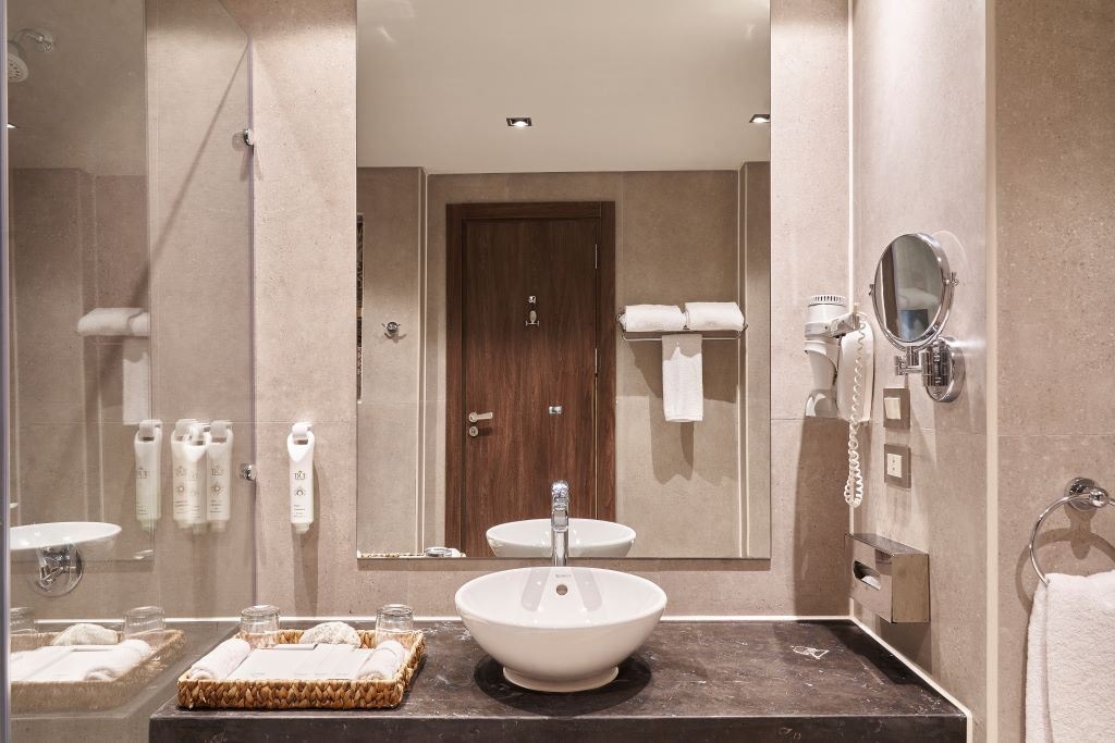 rooms-room-superior-seaview