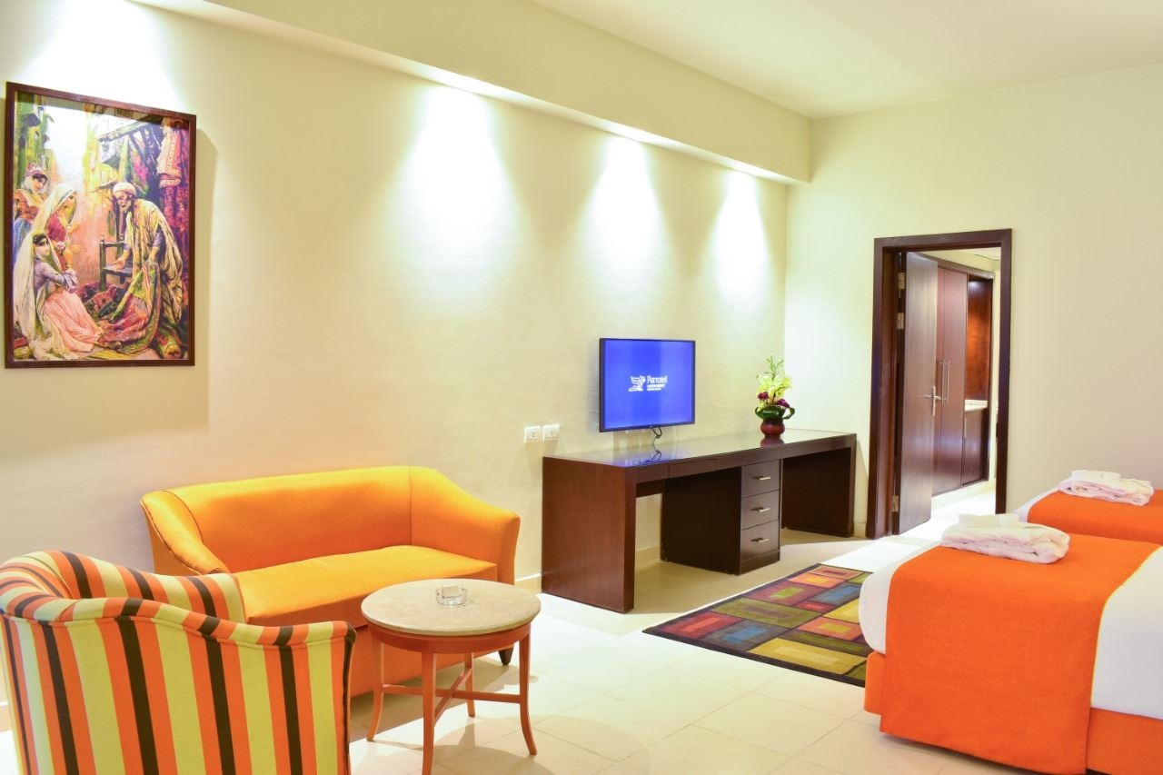 rooms-deluxe-jacuzzi-room