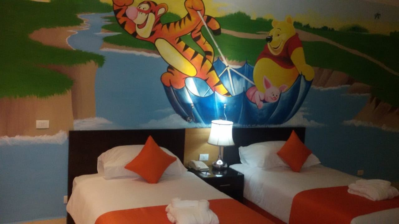 rooms-deluxe-jacuzzi-room