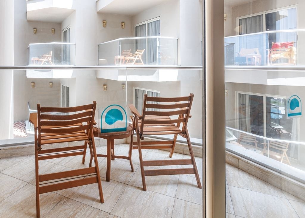 rooms-standard-back--pool--side-sea--sea-view