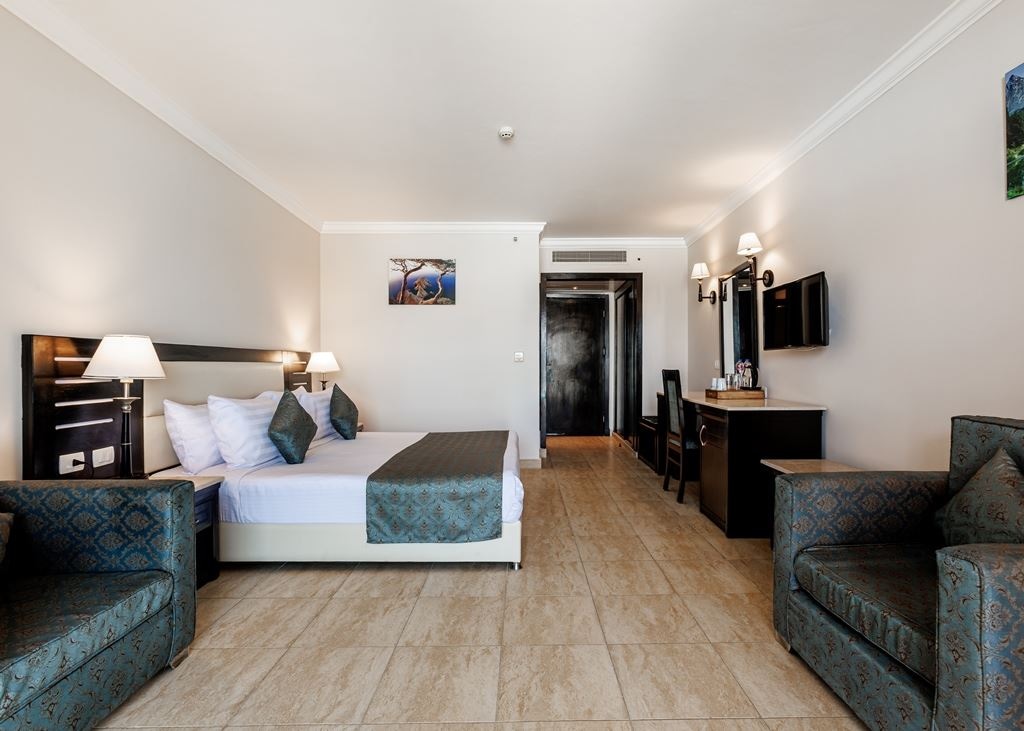 rooms-superior-room--partial-sea-view--sea-view