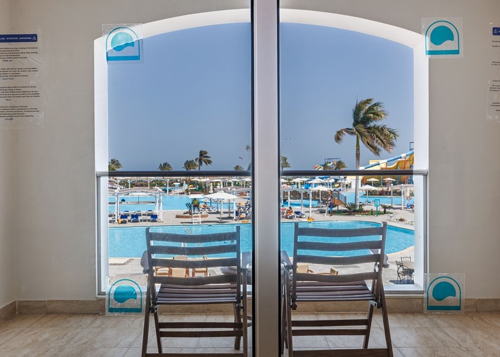 rooms-deluxe-room-sea-view