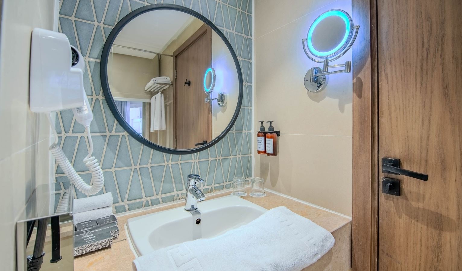 rooms-standard-back-view