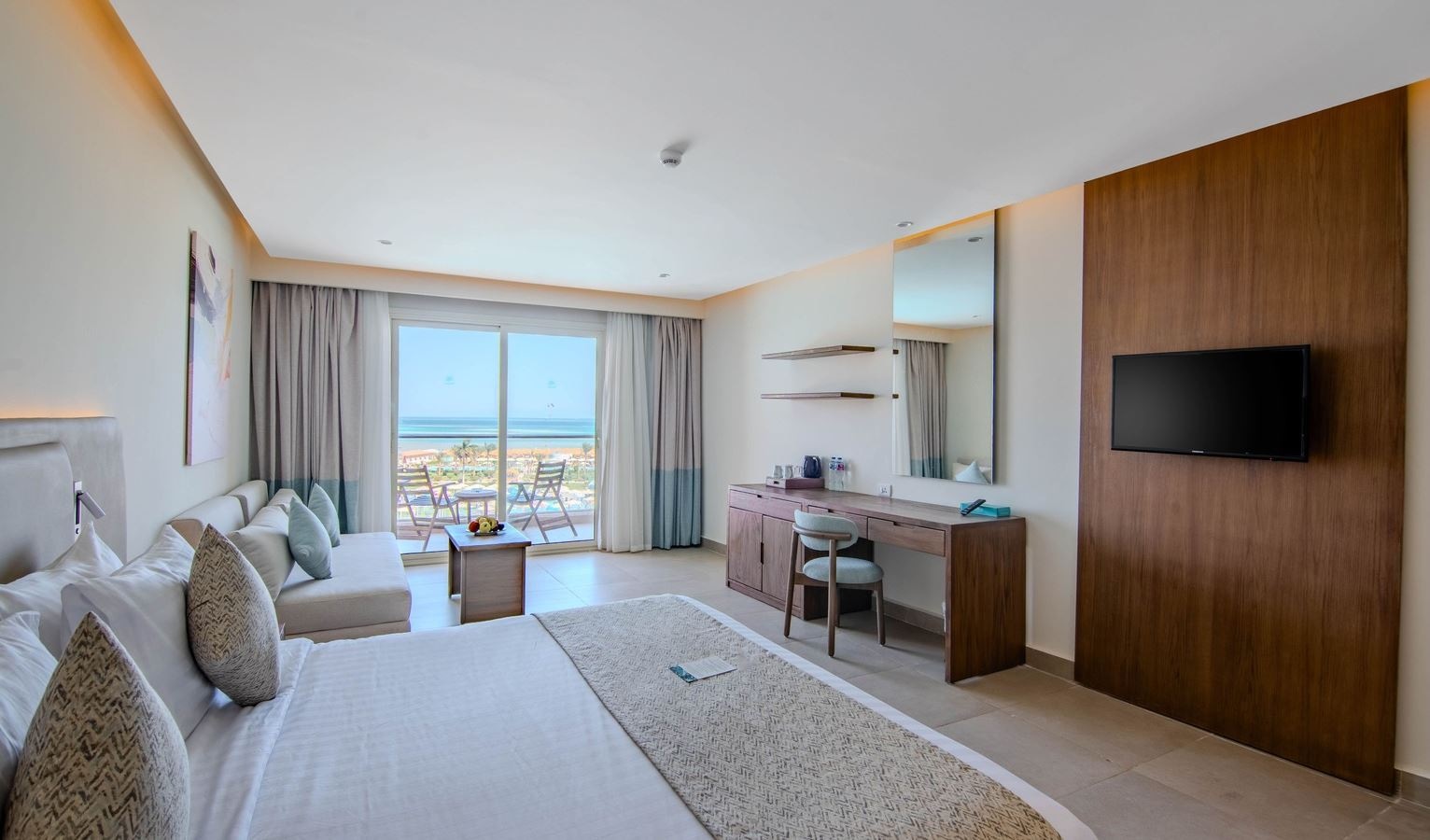 rooms-deluxe-room-sea-view