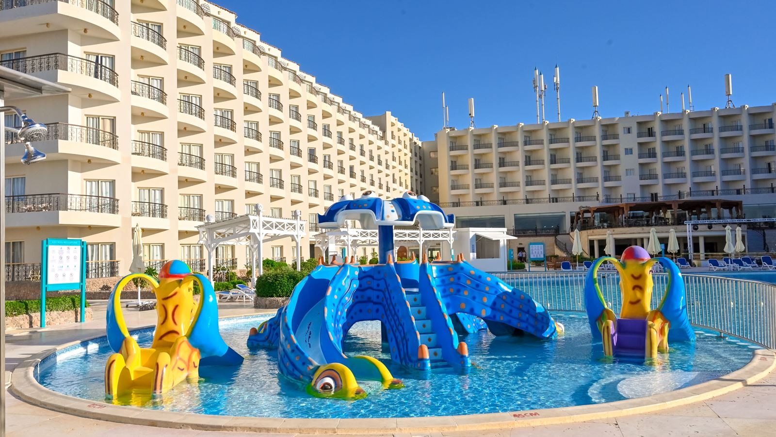 pools-outdoor-childrens-pool