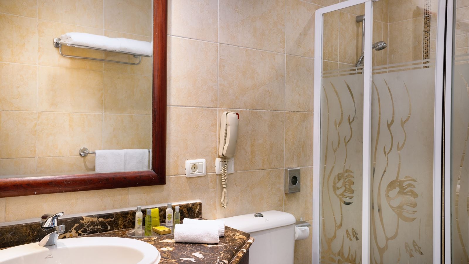 rooms-premium-room-2nd-line