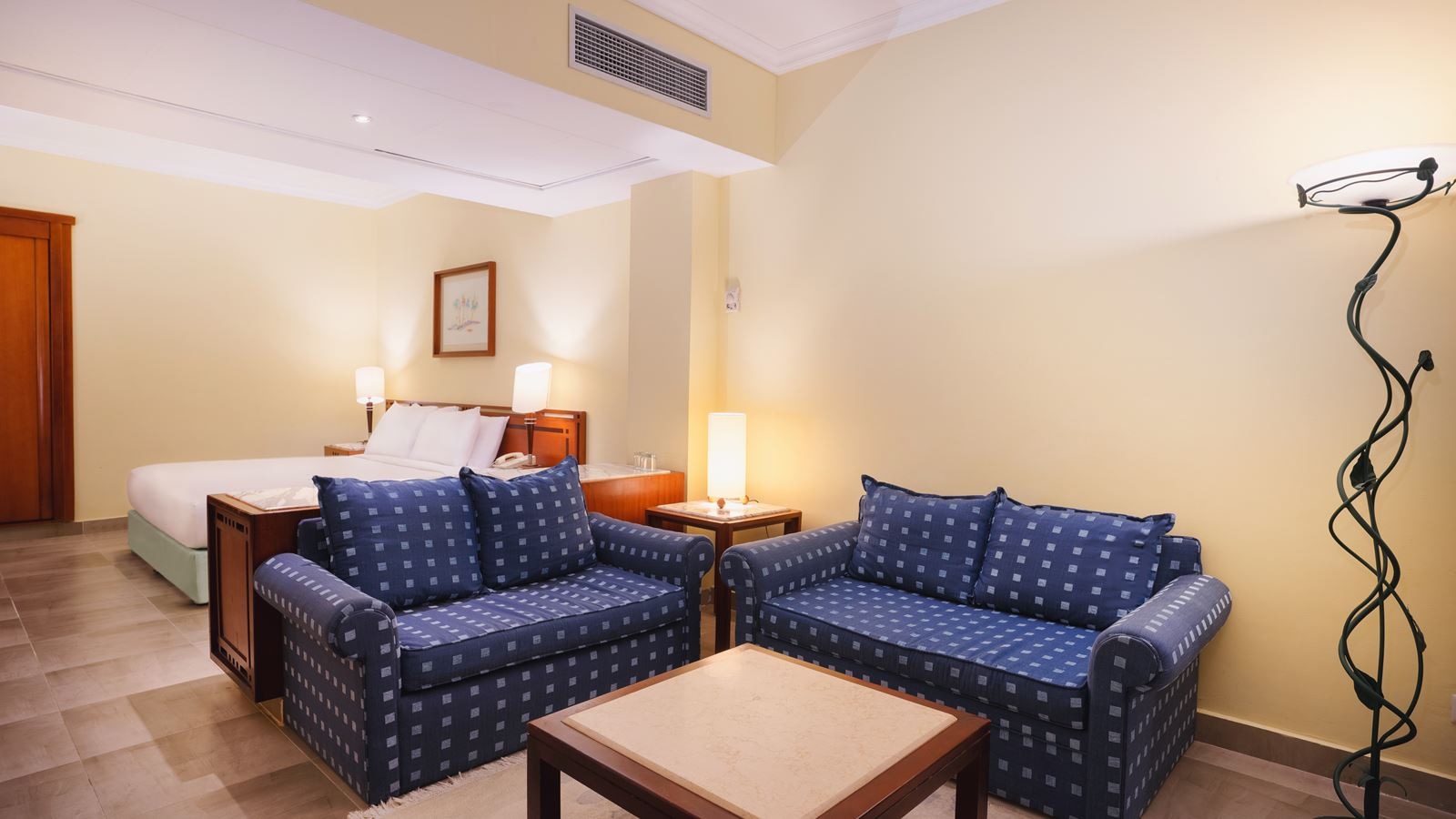 rooms-diplomatic-suite