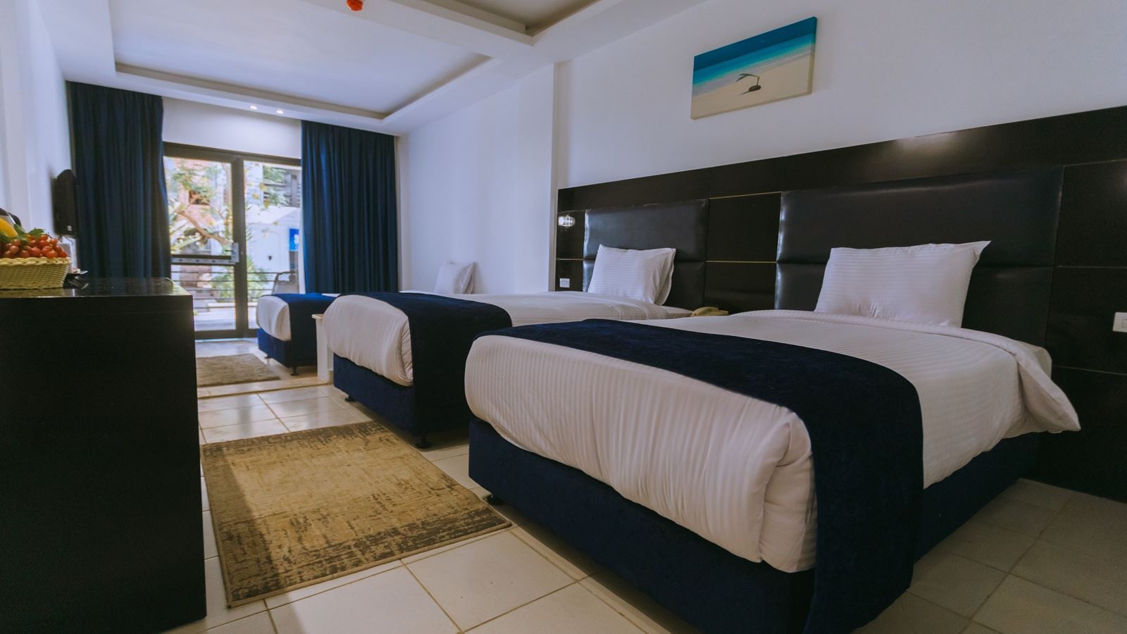 rooms-standard-room-city-view