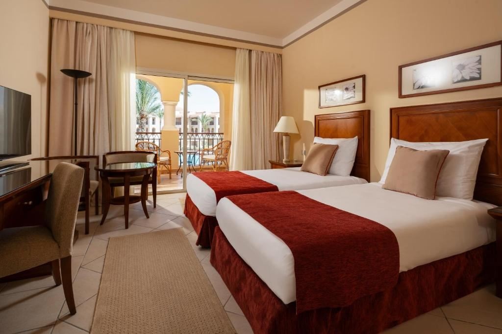 rooms-room-superior-pool--sea--view