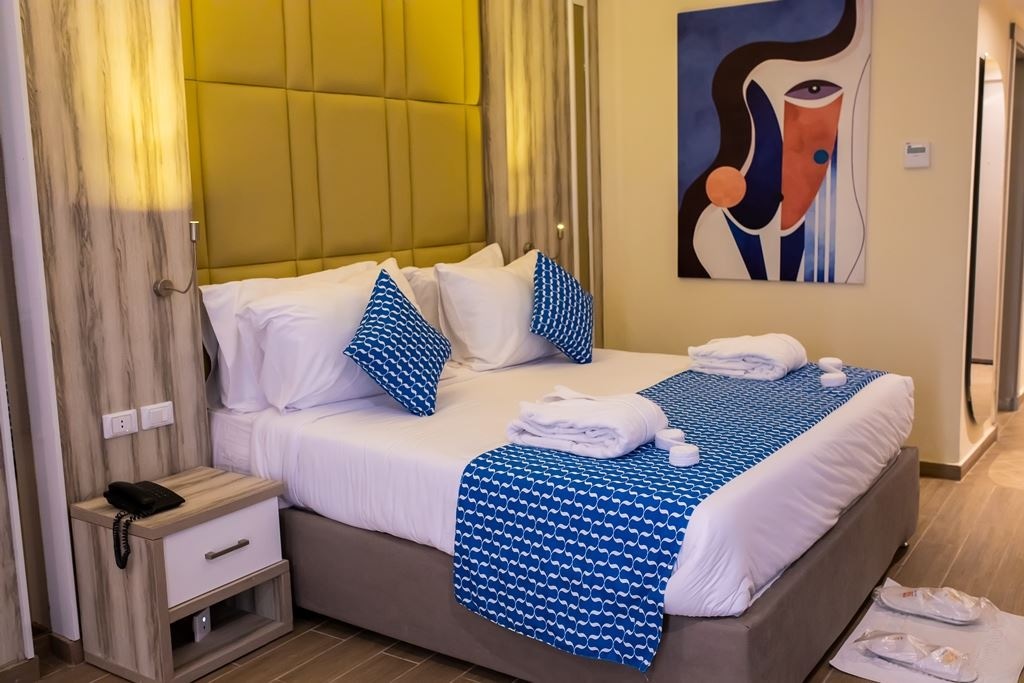 rooms-deluxe-room-sea-view