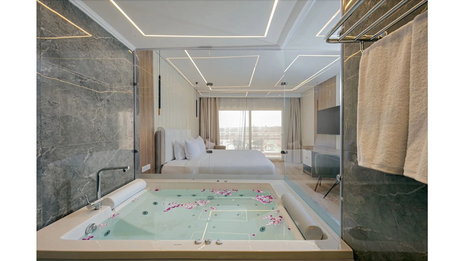 rooms-premium-jacuzzi-suite