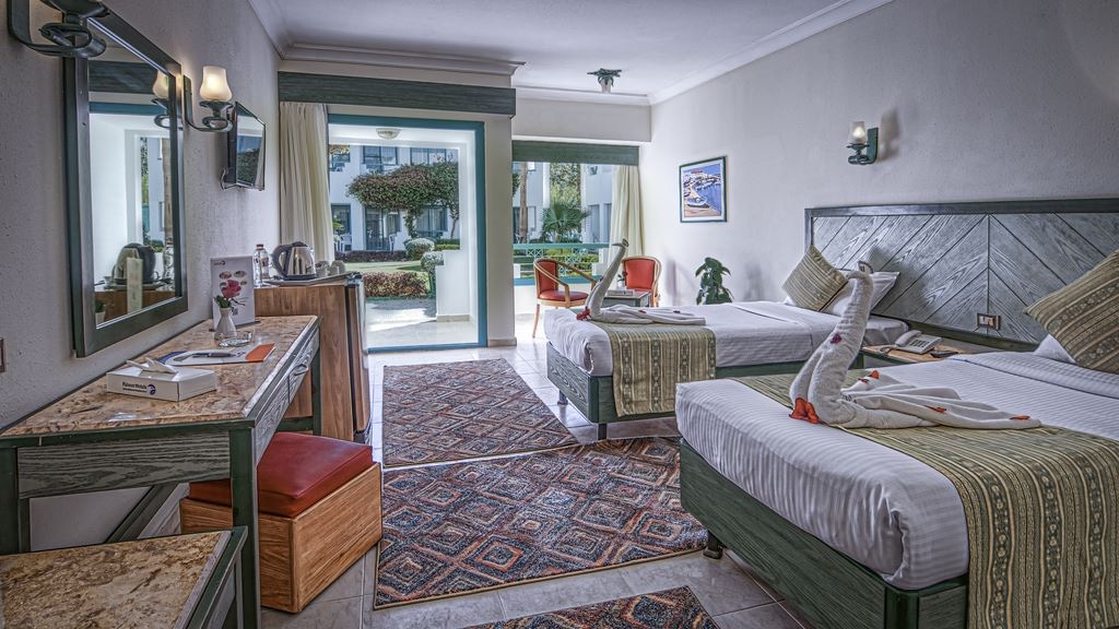 rooms-standard-double-room