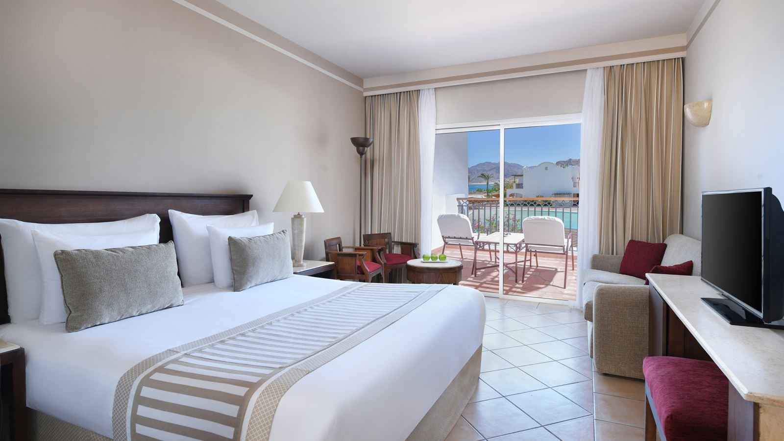 rooms-superior-room-side-sea-view