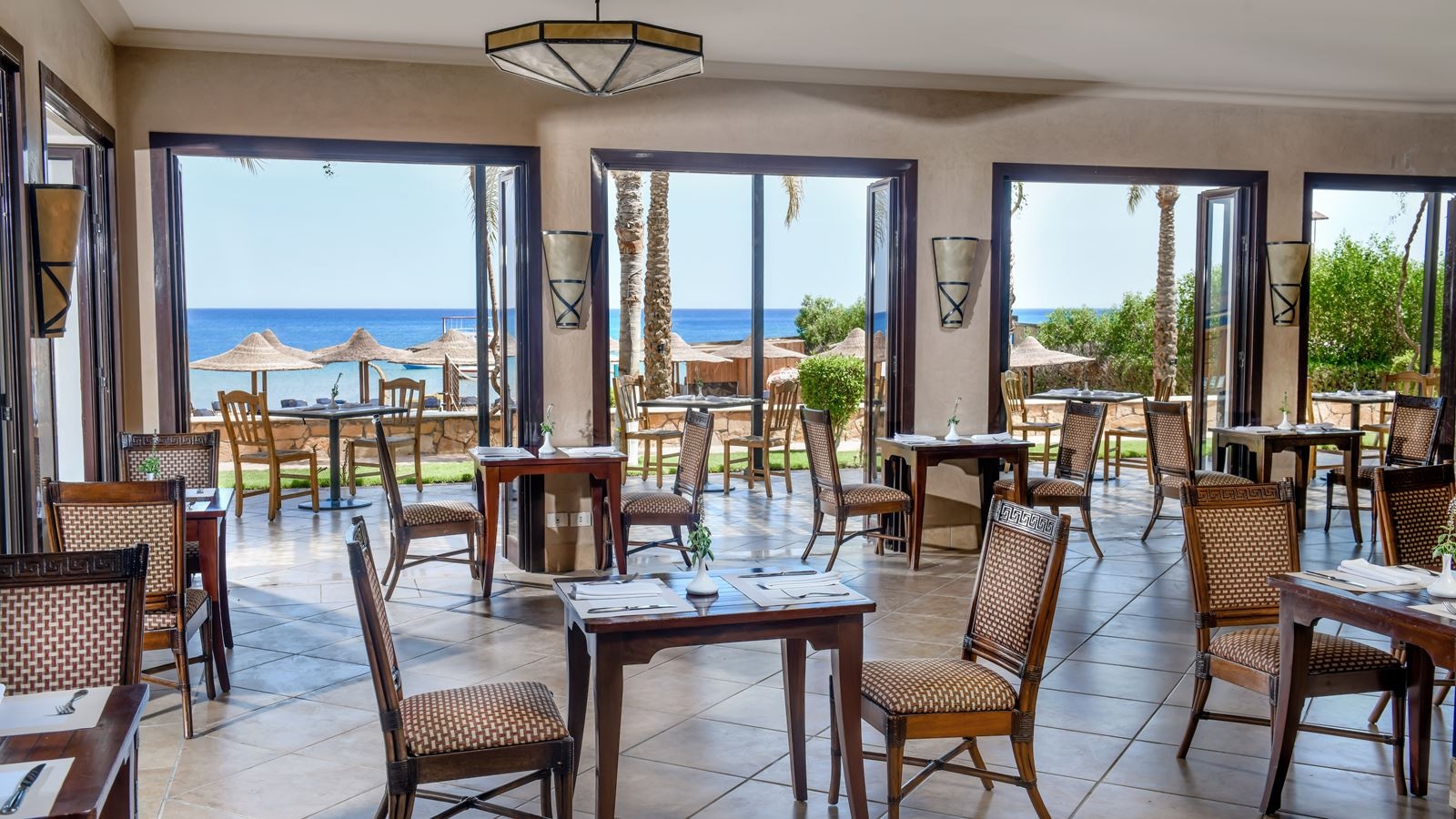 restaurants-sea-pearl-resturant