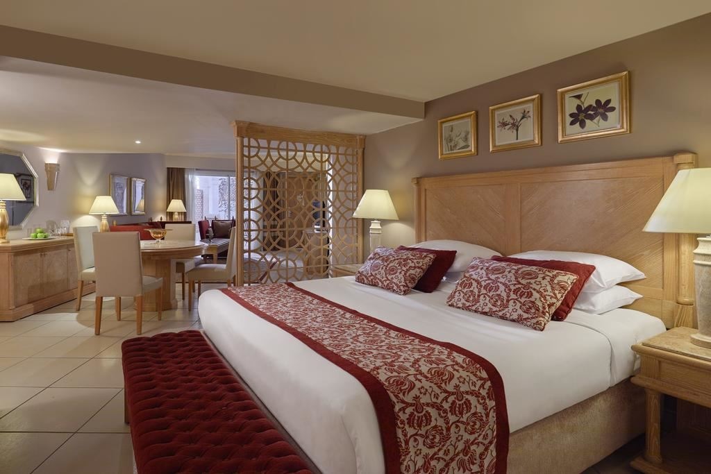 rooms-executive-suite-garden-view