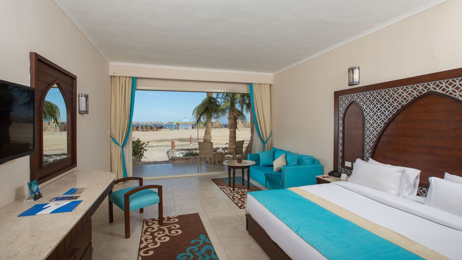 rooms-family-deluxe-beach-front
